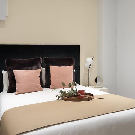 Carretas Apartments Madrid Bagian luar foto