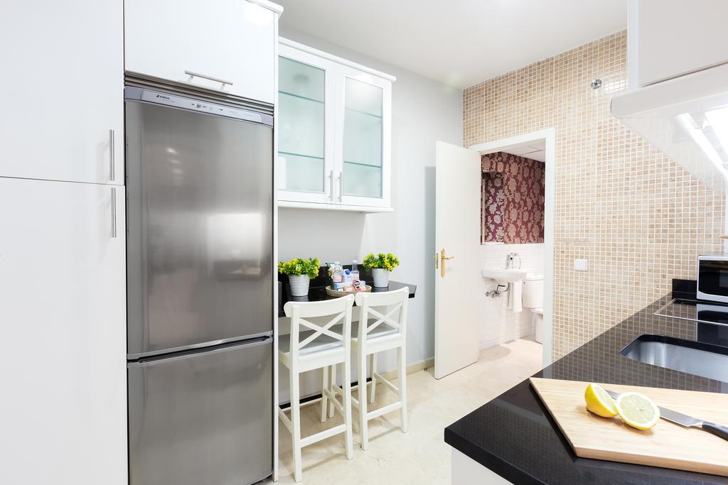 Carretas Apartments Madrid Bagian luar foto