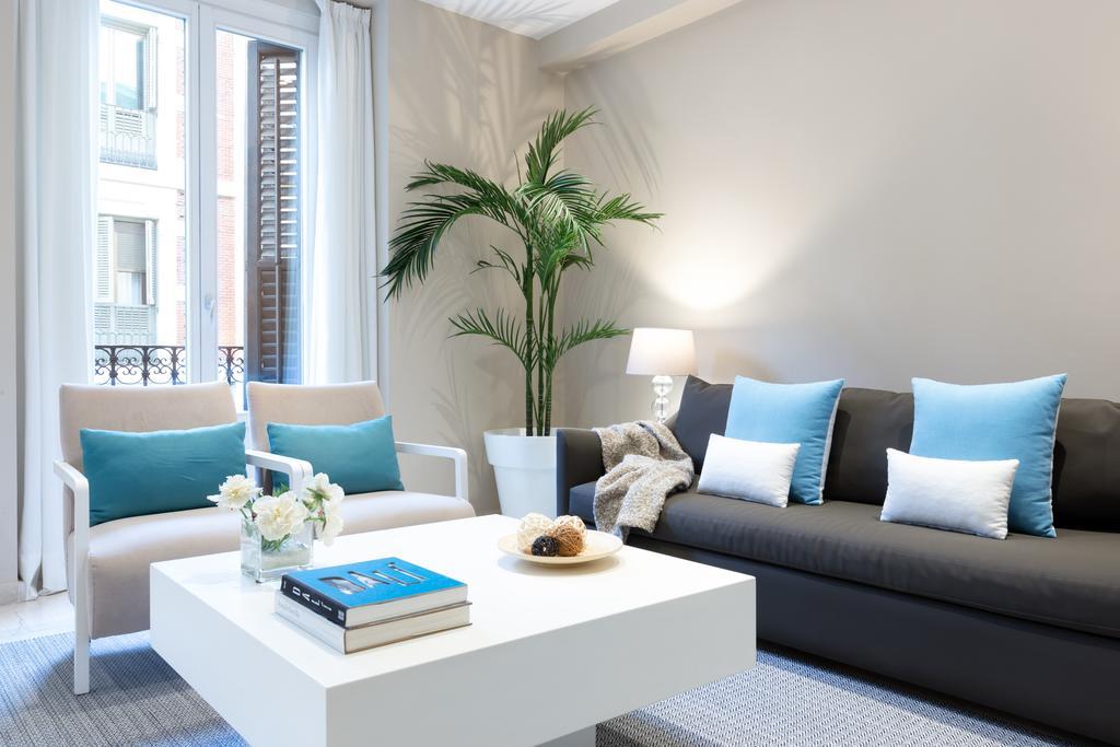 Carretas Apartments Madrid Bagian luar foto