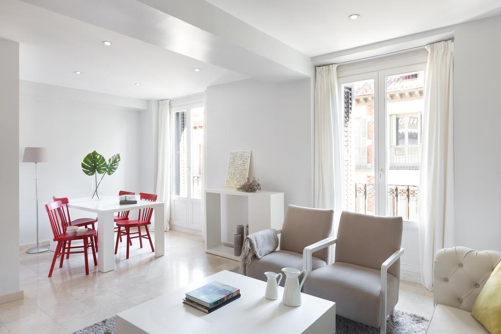 Carretas Apartments Madrid Bagian luar foto